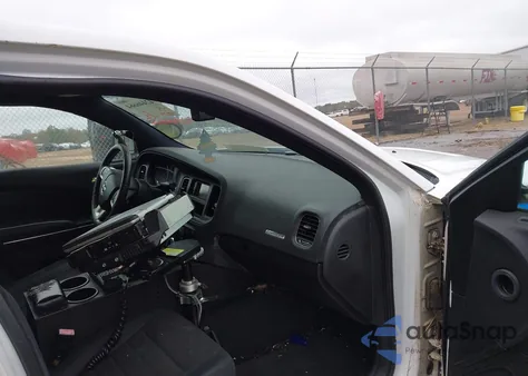 2011 Dodge Charger Police z USA, uszkodzony, nr VIN 2B3CL1CT5BH539780